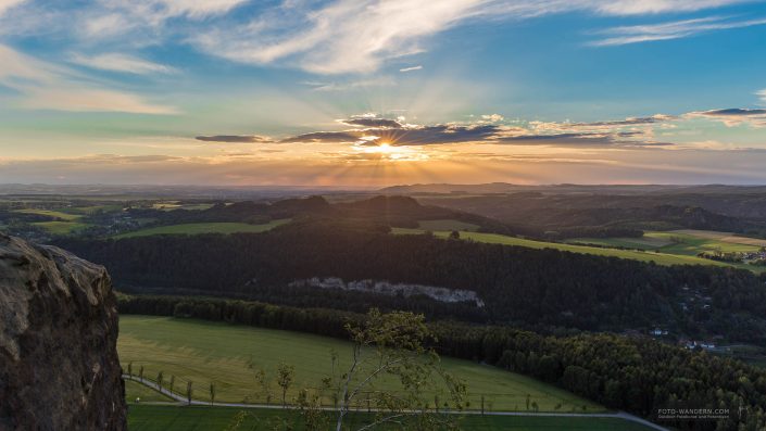 Fotoreise Sächsische Schweiz – kurz vor dem Sonnenuntergang auf dem Lilienstein Fotoreise Sächsische Schweiz - kurz vor dem Sonnenuntergang auf dem Lilienstein