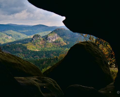 Fotokurs-Wochenende auf dem Malerweg in der Sächsischen Schweiz - Herbst 2017 © Jan S. Fotokurs-Wochenende auf dem Malerweg in der Sächsischen Schweiz - Herbst 2017 © Jan S.