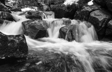 Langzeitbelichtungen an einem Wildbach im Harz