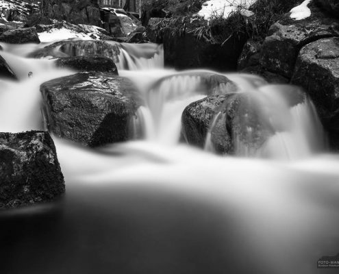 Langzeitbelichtungen an einem Wildbach im Harz