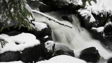 Winter an der Bode im Harz