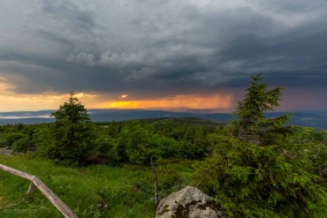Sonnenuntergang und Blaue Stunde auf dem Brocken im Harz