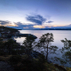 Blaue Stunde am Trondheimfjord, Norwegen