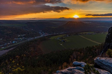 kurz vor Sonnenuntergang auf dem Lilienstein