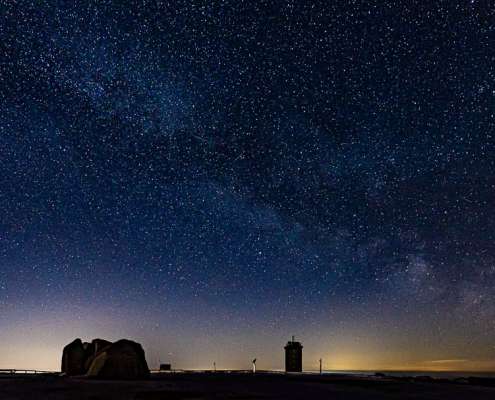Milchtraße über dem Brocken - Fotokurs Astrofotografie mit Foto-Wandern.com