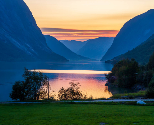 abends am Fjord in Norwegen