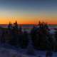Blue Stunde über den Wolken während der Sonnenaufgangstour auf den Brocken im Harz