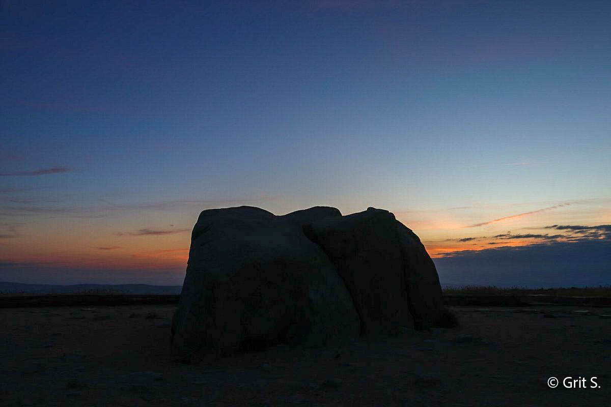 Sonnenuntergang auf dem Brocken im Harz Fotowanderung zum Sonnenuntergang auf den Brocjen im Harz mit Foto-Wandern.com - copyright Grit -Sonnenuntergang auf dem Brocken - Grit S